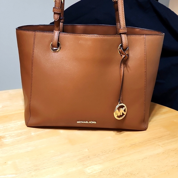 Michael Kors Handbags - Michael Kors Bag